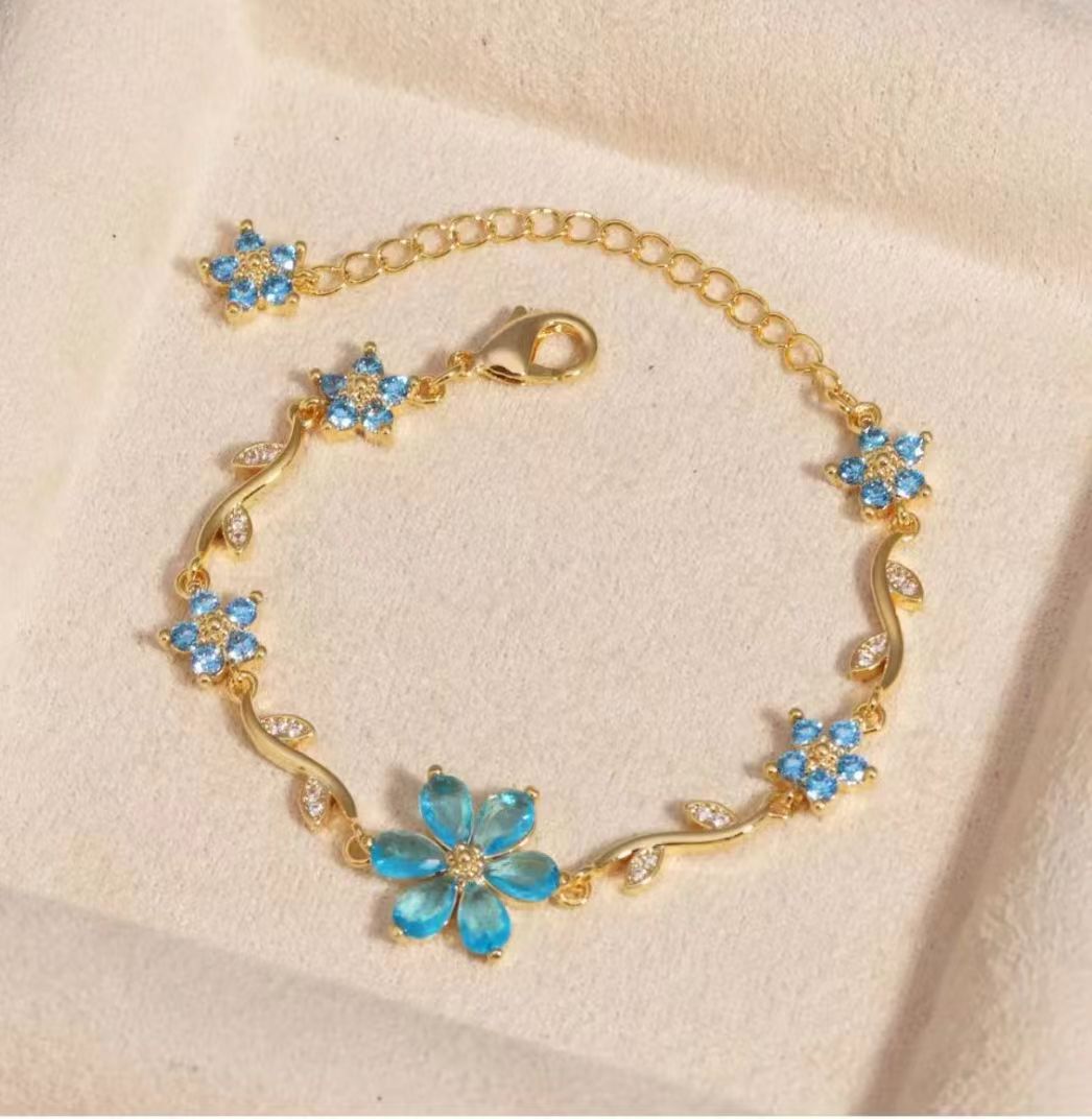 Copper Bracelet With Zirconia-Inlaid Heart-Shaped Flower And Butterfly Design