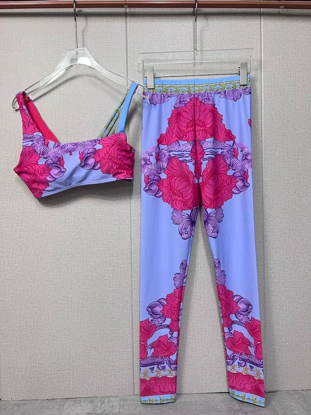 Luxury Design Women's Two-Piece Swimsuits Crocodile Pattern Crown Print Strap Tank Tops Fashion Brand Women's Yoga Sports Sets